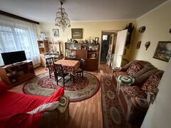 Titan Liviu Rebreanu etj 1, geam baie